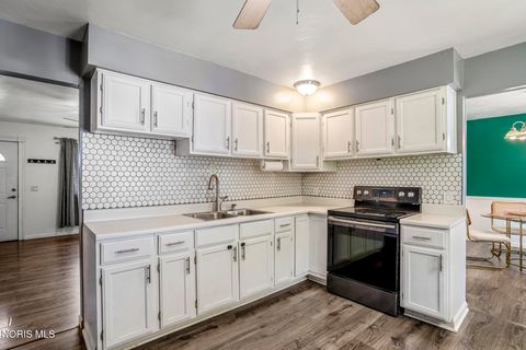 Tiny photo for 6253 Hancock Avenue, Toledo, OH 43615 (MLS # 10010964)