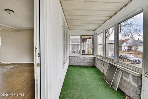 Tiny photo for 729 Utah Street, Toledo, OH 43605 (MLS # 10003112)