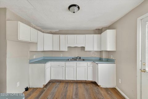 Tiny photo for 729 Utah Street, Toledo, OH 43605 (MLS # 10003112)