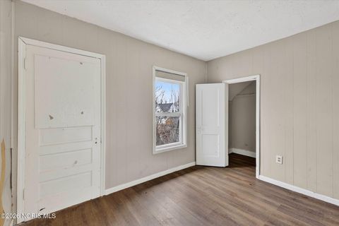 Tiny photo for 729 Utah Street, Toledo, OH 43605 (MLS # 10003112)