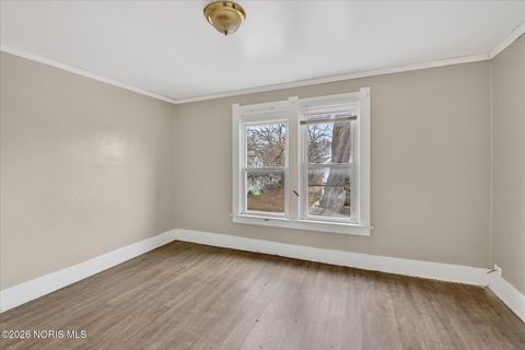 Tiny photo for 729 Utah Street, Toledo, OH 43605 (MLS # 10003112)