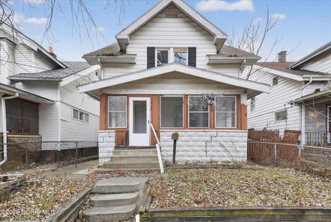 Tiny photo for 729 Utah Street, Toledo, OH 43605 (MLS # 10003112)
