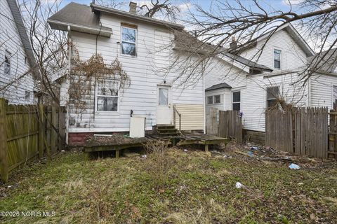 Tiny photo for 729 Utah Street, Toledo, OH 43605 (MLS # 10003112)
