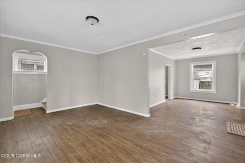 Tiny photo for 729 Utah Street, Toledo, OH 43605 (MLS # 10003112)