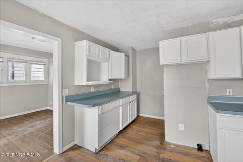 Tiny photo for 729 Utah Street, Toledo, OH 43605 (MLS # 10003112)