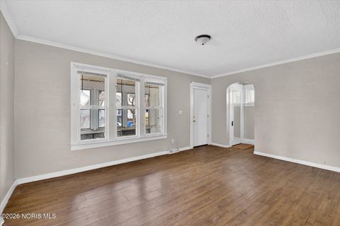 Tiny photo for 729 Utah Street, Toledo, OH 43605 (MLS # 10003112)