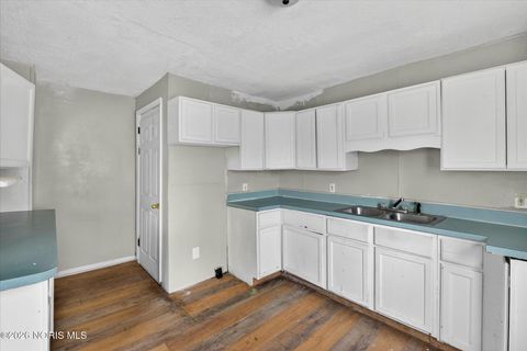 Tiny photo for 729 Utah Street, Toledo, OH 43605 (MLS # 10003112)