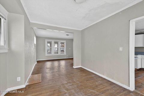 Tiny photo for 729 Utah Street, Toledo, OH 43605 (MLS # 10003112)