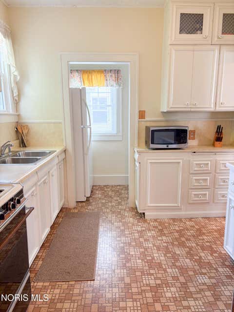 Tiny photo for 2849 Latonia Boulevard, Toledo, OH 43606 (MLS # 10009559)