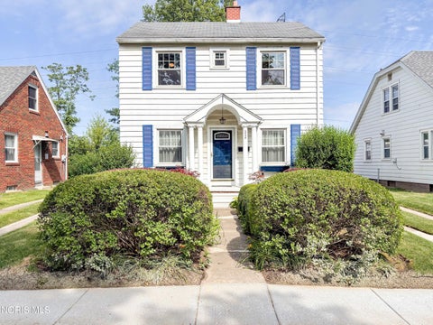Photo of 2849 Latonia Boulevard, Toledo, OH 43606 (MLS # 10009559)
