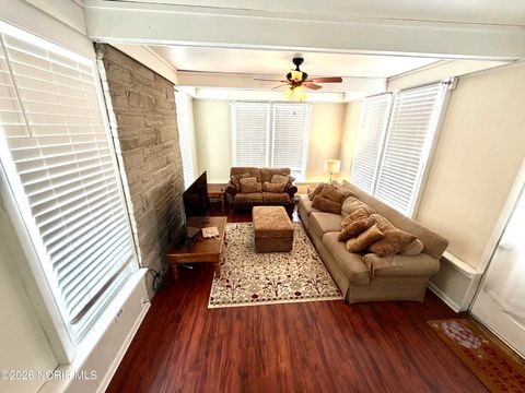 Tiny photo for 174 Hannum Avenue, Rossford, OH 43460 (MLS # 10003833)