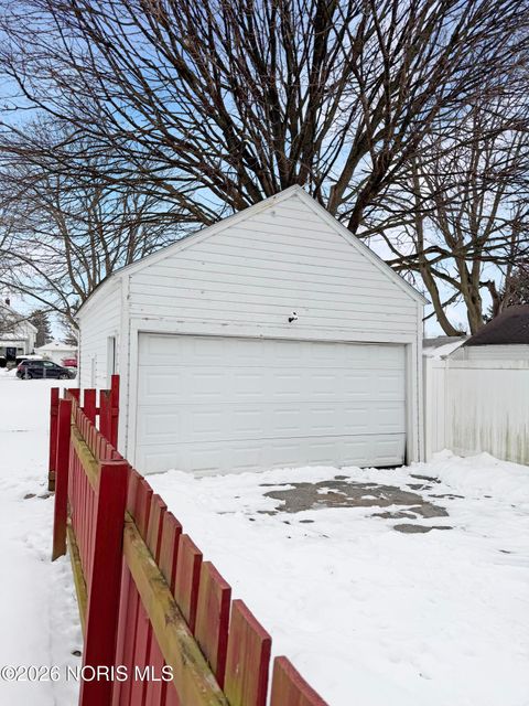 Tiny photo for 174 Hannum Avenue, Rossford, OH 43460 (MLS # 10003833)