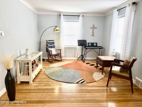 Tiny photo for 174 Hannum Avenue, Rossford, OH 43460 (MLS # 10003833)