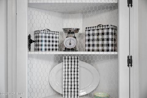 Tiny photo for 1642 Woodville Road, Millbury, OH 43447 (MLS # 10001631)