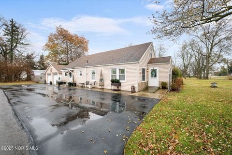 Tiny photo for 1642 Woodville Road, Millbury, OH 43447 (MLS # 10001631)
