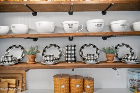 Tiny photo for 1642 Woodville Road, Millbury, OH 43447 (MLS # 10001631)