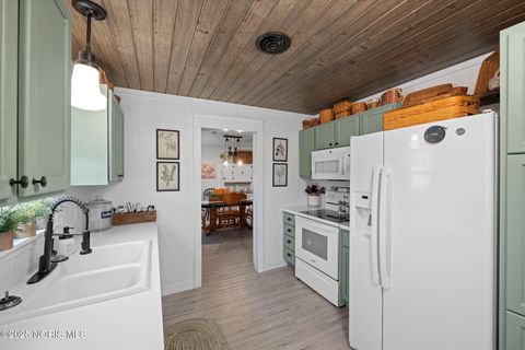 Tiny photo for 1642 Woodville Road, Millbury, OH 43447 (MLS # 10001631)