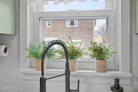 Tiny photo for 1642 Woodville Road, Millbury, OH 43447 (MLS # 10001631)