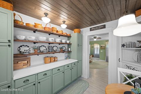 Tiny photo for 1642 Woodville Road, Millbury, OH 43447 (MLS # 10001631)