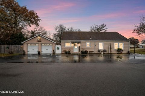 Tiny photo for 1642 Woodville Road, Millbury, OH 43447 (MLS # 10001631)