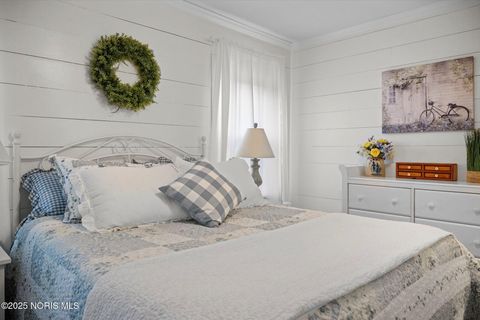 Tiny photo for 1642 Woodville Road, Millbury, OH 43447 (MLS # 10001631)