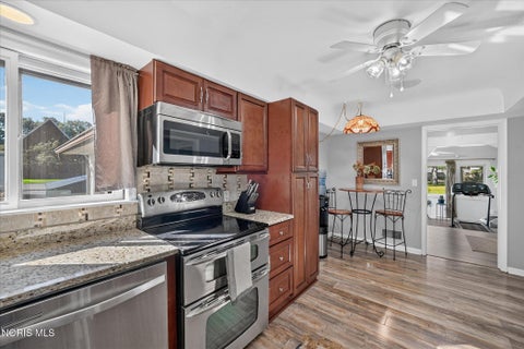 Tiny photo for 5035 Fairgreen Drive, Toledo, OH 43613 (MLS # 10014475)