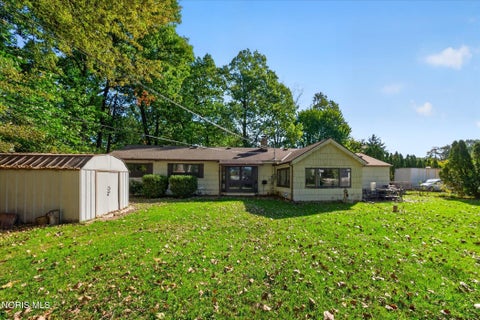 Tiny photo for 5035 Fairgreen Drive, Toledo, OH 43613 (MLS # 10014475)