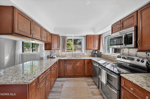Tiny photo for 5035 Fairgreen Drive, Toledo, OH 43613 (MLS # 10014475)