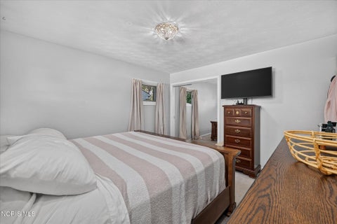 Tiny photo for 5035 Fairgreen Drive, Toledo, OH 43613 (MLS # 10014475)