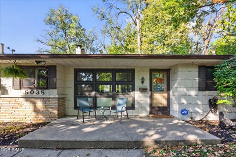 Tiny photo for 5035 Fairgreen Drive, Toledo, OH 43613 (MLS # 10014475)