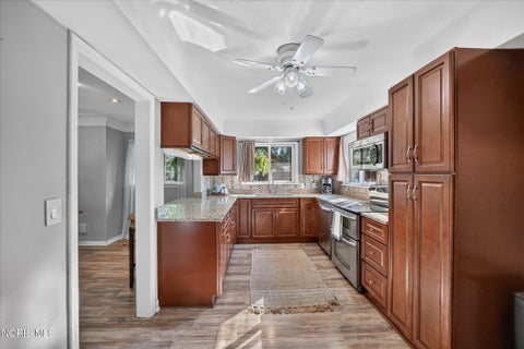 Tiny photo for 5035 Fairgreen Drive, Toledo, OH 43613 (MLS # 10014475)