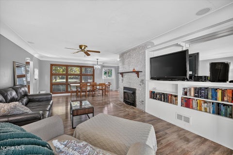 Tiny photo for 5035 Fairgreen Drive, Toledo, OH 43613 (MLS # 10014475)