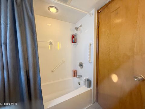 Tiny photo for 114 E Perry Street, Walbridge, OH 43465 (MLS # 10004738)