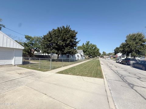 Tiny photo for 114 E Perry Street, Walbridge, OH 43465 (MLS # 10004738)