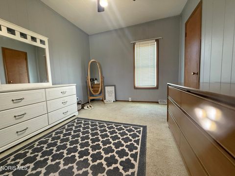 Tiny photo for 114 E Perry Street, Walbridge, OH 43465 (MLS # 10004738)