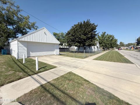 Tiny photo for 114 E Perry Street, Walbridge, OH 43465 (MLS # 10004738)