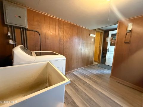 Tiny photo for 114 E Perry Street, Walbridge, OH 43465 (MLS # 10004738)