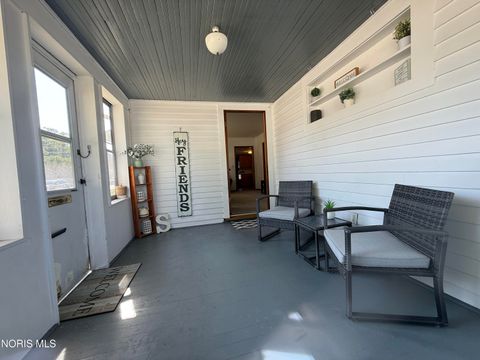 Tiny photo for 114 E Perry Street, Walbridge, OH 43465 (MLS # 10004738)