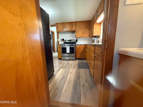 Tiny photo for 114 E Perry Street, Walbridge, OH 43465 (MLS # 10004738)