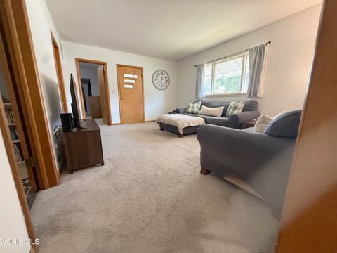 Tiny photo for 114 E Perry Street, Walbridge, OH 43465 (MLS # 10004738)