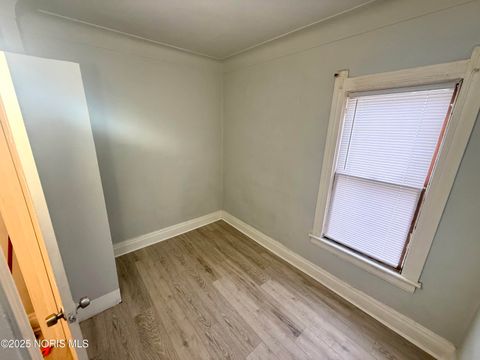 Tiny photo for 3118 Elm Street, Toledo, OH 43608 (MLS # 10002355)