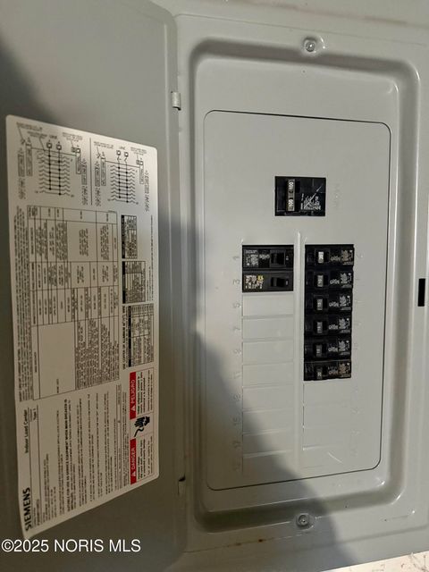 Tiny photo for 3118 Elm Street, Toledo, OH 43608 (MLS # 10002355)