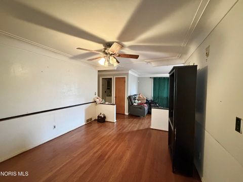 Tiny photo for 142 Van Buren Avenue, Toledo, OH 43605 (MLS # 10005827)