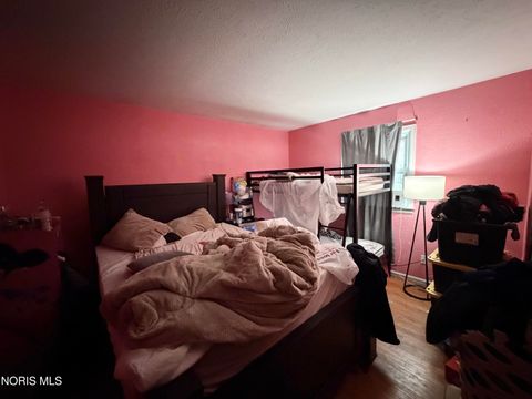 Tiny photo for 142 Van Buren Avenue, Toledo, OH 43605 (MLS # 10005827)