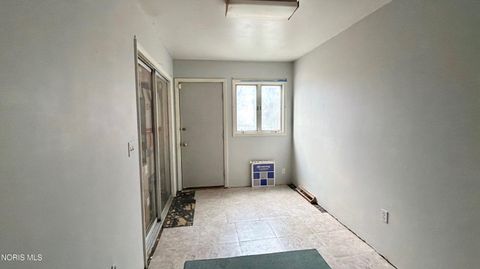 Tiny photo for 142 Van Buren Avenue, Toledo, OH 43605 (MLS # 10005827)