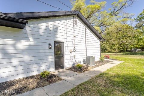 Tiny photo for 1568 County Road D, Swanton, OH 43558 (MLS # 10010294)