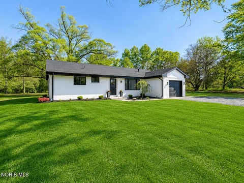 Tiny photo for 1568 County Road D, Swanton, OH 43558 (MLS # 10010294)