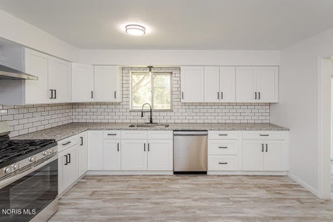 Tiny photo for 1568 County Road D, Swanton, OH 43558 (MLS # 10010294)