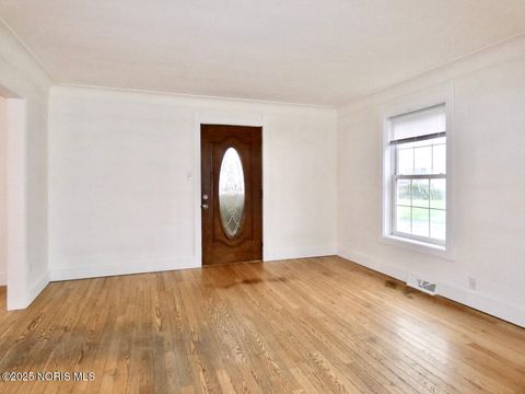 Tiny photo for 577 Dover Place, Toledo, OH 43605 (MLS # 10002507)