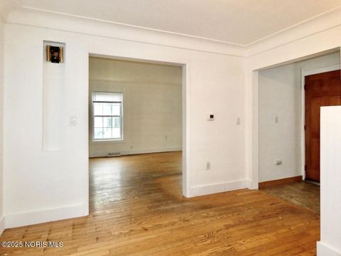 Tiny photo for 577 Dover Place, Toledo, OH 43605 (MLS # 10002507)